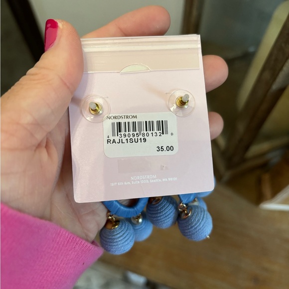 RACHEL PARCEL GOLD TONE BLUE THREAD CHANDELIER EARRINGS NWT - Picture 3 of 4